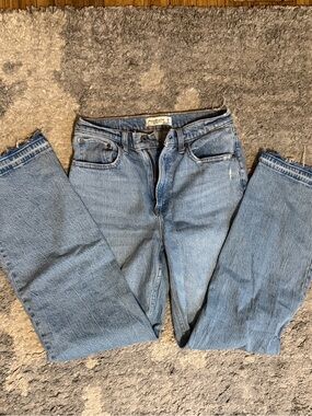 Abercrombie & Fitch 90s relaxed Jean high rise size 29L